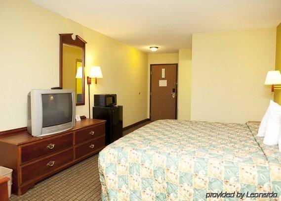 Red Roof Inn Spartanburg - I-26 Room photo